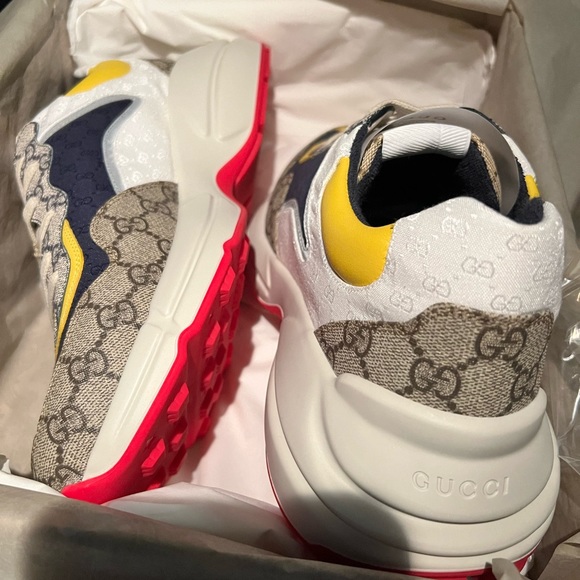 GUCCI RHYTON MONOGRAM SNEAKER - Picture 2 of 6